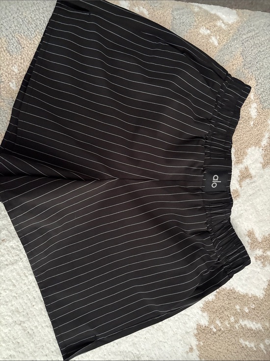 ALO Yoga Pants - ALO Yoga Black Pinstripe Elastic Waist Shorts
